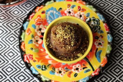 Turkish Semolina Halwa Recipe - Yummy Tummy