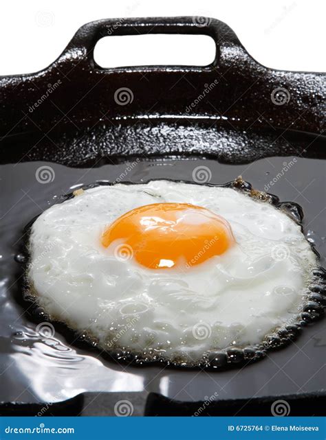 Wonderfull Frying Egg With Oil In Cast Iron Pan Stock Images Image 6725764