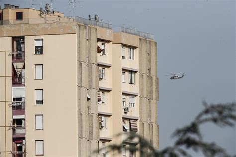 Sparatoria A Roma Durante Una Riunione Di Condominio Tre Morti E Un