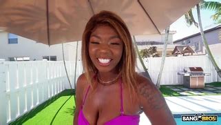 Miami Davis Shows Off Her Amazing Big Ass Poolside Porn Movies Movs