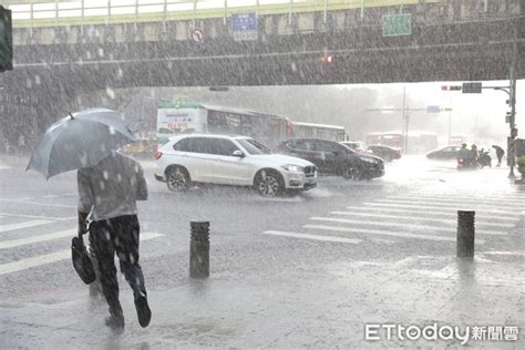 快訊／下班小心！對流雨彈往北炸了 大雨特報擴大襲中彰投11縣市 Ettoday生活新聞 Ettoday新聞雲