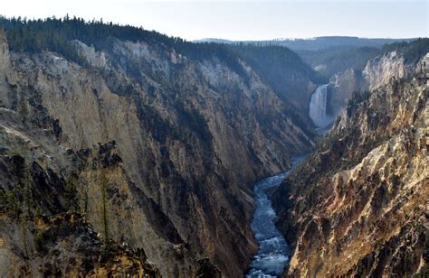 Roam Yellowstone Guiding - Bozeman and Yellowstone Tour Package