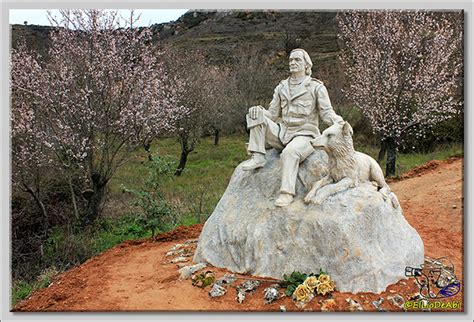 Monumento a Félix Rodríguez de la Fuente Cultura y Turismo