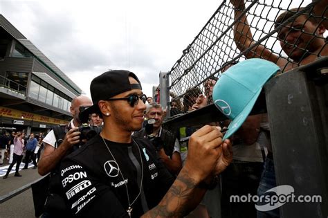 Lewis Hamilton Mercedes Amg F Signs Autographs For The Fans Lewis