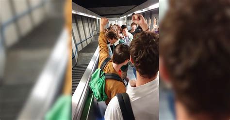 Roma Attivisti Di Fridays For Future Occupano Vagone Della Metro