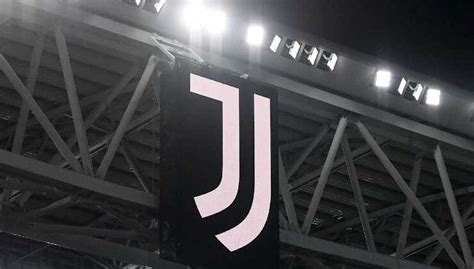 Fulmine A Ciel Sereno Juve 60 Milioni Di Euro