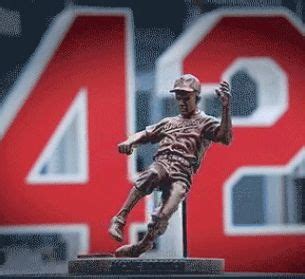 Jackie Robinson Statue at Dodger Stadium has Been Unveiled | Jackie ...