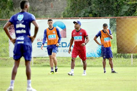 Com Os Reservas Em Campo Roger Aplica Atividade Tática Em