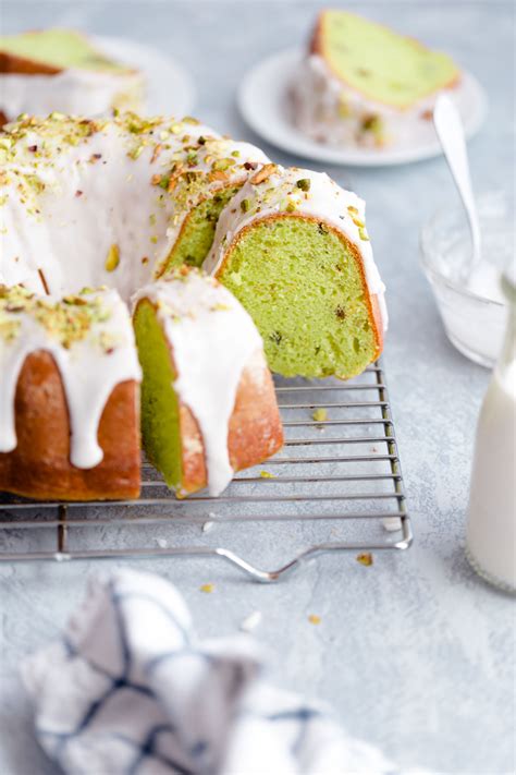 Pistachio Pudding Cake