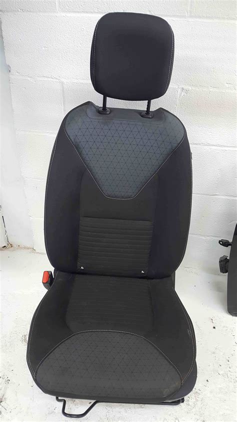 Renault Clio MK4 2013 2018 Passenger NSF Front Seat Chair Black Grey