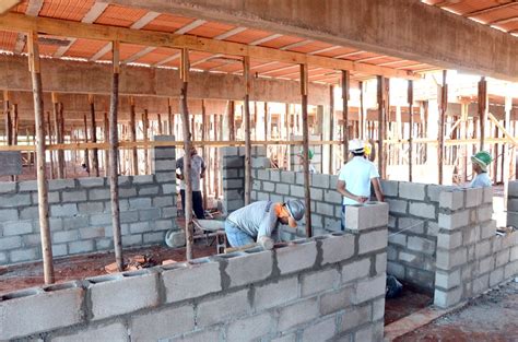 Obras para a construção da Creche Escola seguem em ritmo acelerado