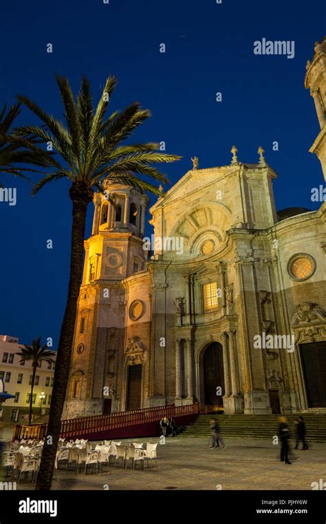 Spain, Cadiz, Plaza de la Catedral, Cathedral illuminated at night Stock Photo - Alamy