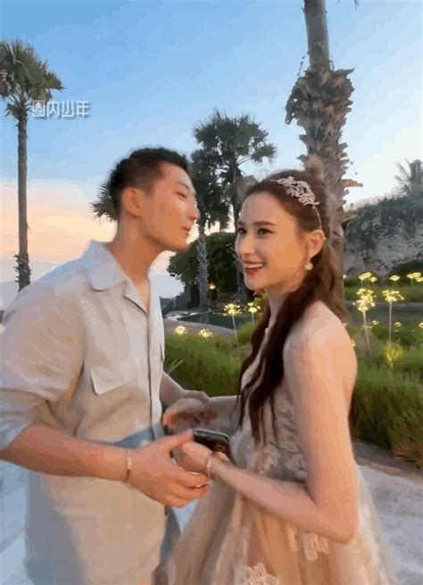 何超莲和窦骁俩人的婚礼现场好浪漫