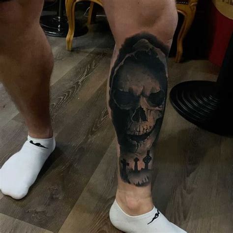 Tatuaż czaszka w kapturze Autor Lucky Tattoo dziarownia pl