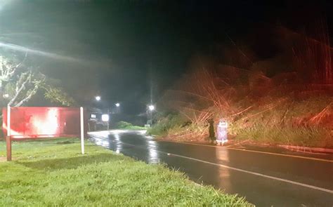 Quedas De Barreira Interditam Parcialmente A Via Dutra E A Rio Caxambu