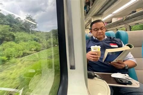 Foto Anies Baswedan Terbaru Ini Banyak Bikin Netizen Baper Terpancing