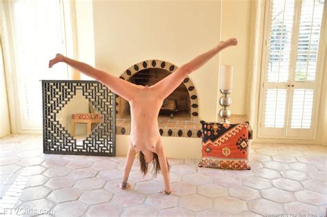 Girls 0205 4223 Porn Pic