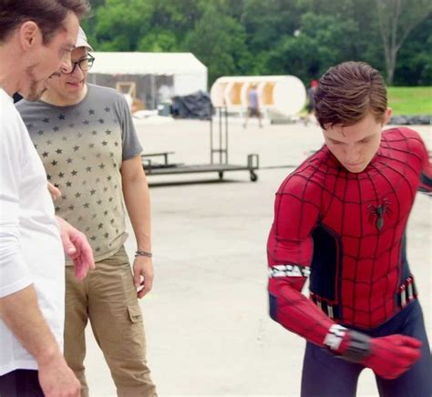 Pin De PawsLoveKindness Em Tom Holland Homem Aranha Homens