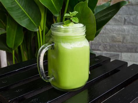 Green Tea Smoothie: 2 Ways To Make It | Organic Facts