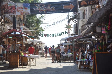 Montañita Ecuador | Two Wandering Soles