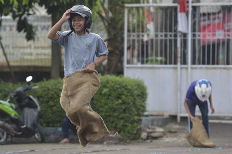 Indonesia Tangerang Selatan Hari Kemerdekaan Perayaan Perlombaan Seru 2