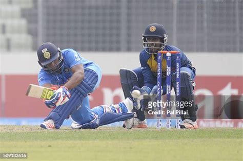 393 Sarfaraz Khan Photos & High Res Pictures - Getty Images