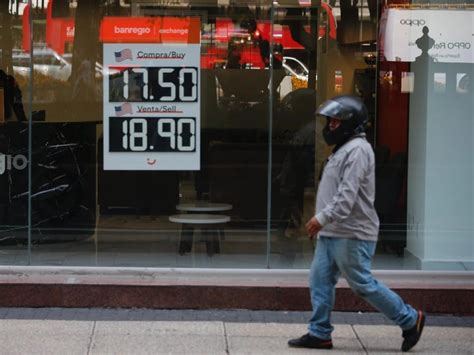 La Jornada Se deprecia el peso mexicano 1 70 frente al dólar