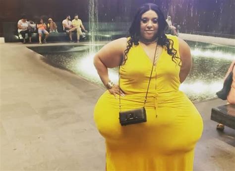 Hot Sexy Mikel Ruffinelli Bikini Pics