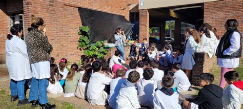 Entrega de semillas y taller de siembra en Escuela Nº 5 de 25 de mayo IDF