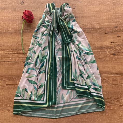 Saída de Praia Pareô Folhas Nude Verde A nova tendência Dondoca Moda Feminina