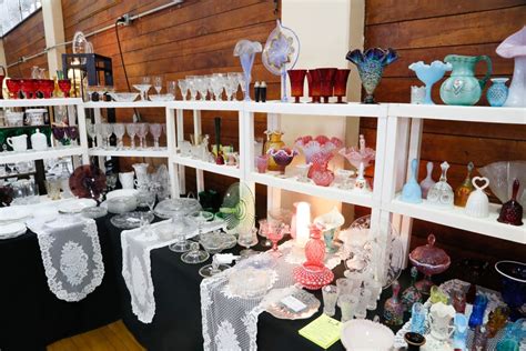 A Lustrous Gathering At The Westchester Glass Club Showantiques And The Arts Weekly