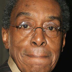 Don Cornelius - Bio, Facts, Family | Famous Birthdays