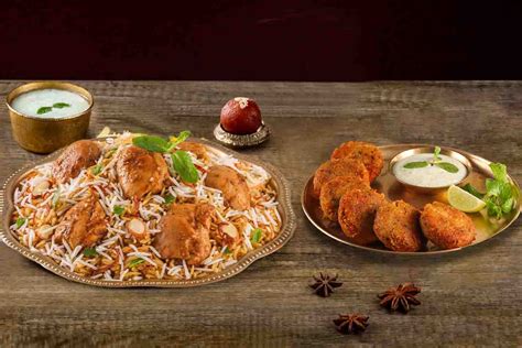 Order Hyderabadi Chicken Biryani Spicy Lazeez Bhuna Murgh Serves