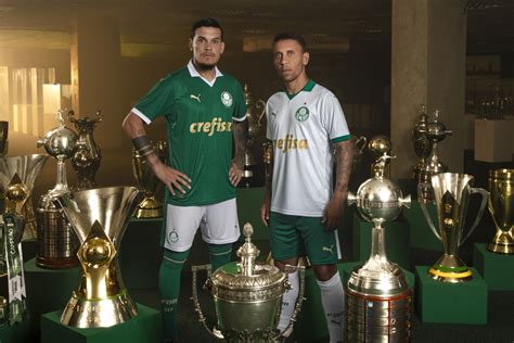 Palmeiras lança novos uniformes para a temporada de 2024 veja fotos