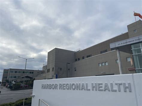 Hospital brimming as flu sweeps Grays Harbor | The Daily World