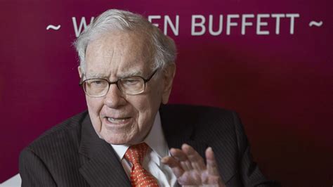 Warren Buffetts Berkshire Hathaway Exits General Motors Jand Cuts Stake