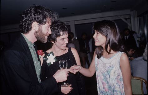 View 23 Phoebe Cates Kevin Kline Wedding Sardsnewall