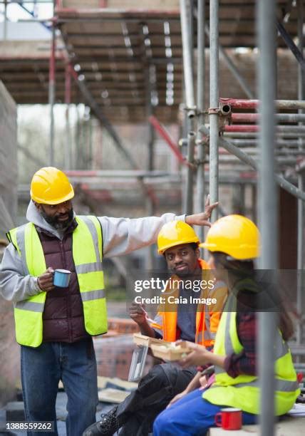 510 Construction Worker Eating Stock Photos High Res Pictures And