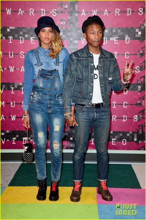 Pharrell Williams & Wife Helen Lasichanh Walk VMAs 2015 Red Carpet