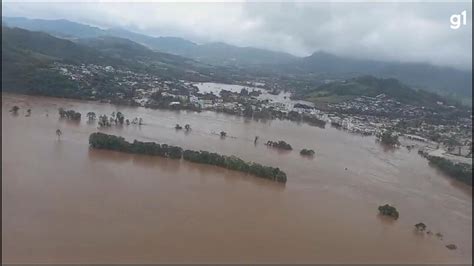 Vídeo Imagens aéreas mostram enchente em Muçum após ciclone Rio