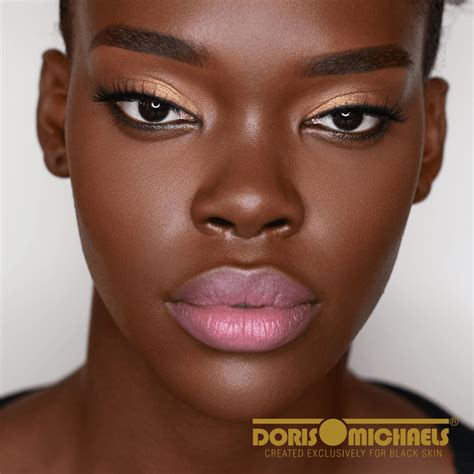 Black girl natural make-up look - Doris Michaels Cosmetics