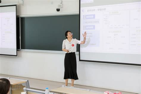 我校教师团队在第二届全国高等学校工程创客教学能力大赛全国总决赛上荣获特等奖 机械工程学院