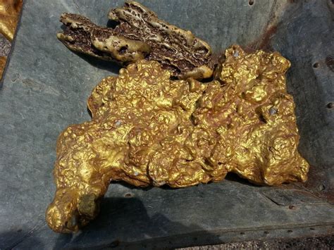 Behold The Welcome Stranger Nugget The Largest Gold Nugget Found