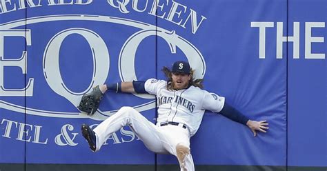 Ben Gamel Injures Oblique Mariners Fans Flip Several Tables Lookout