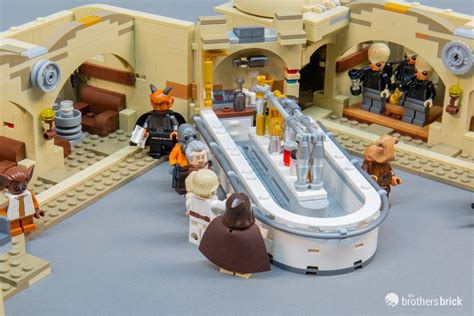 LEGO Star Wars 75290 Mos Eisley Cantina - TBB Review-33 - The Brothers Brick | The Brothers Brick