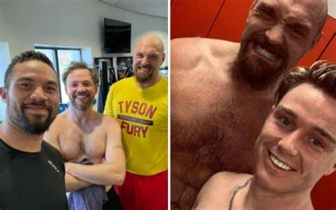 Tyson Fury Bertelanjang Dada Pamer Transformasi Tubuh Menakjubkan