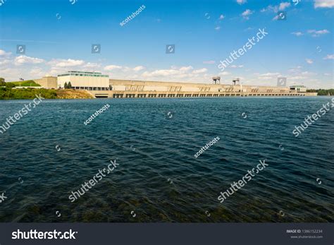 Hydroelectric Dam Power Station Stock Photo 1386152234 | Shutterstock