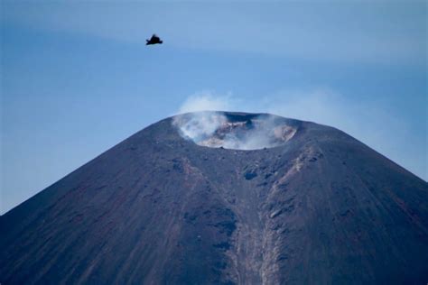 Photos A Close Up Look At Nicaraguas Momotombo Volcano The Tico Times