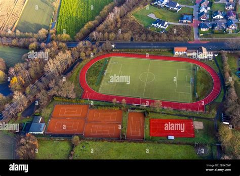 Tus Sythen Sportplatz Und Freibad Fotos Und Bildmaterial In Hoher