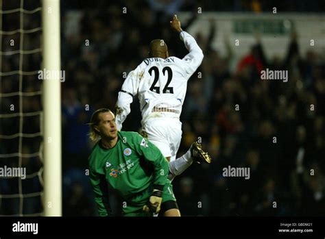 Goalkeeper ian walker hi-res stock photography and images - Alamy